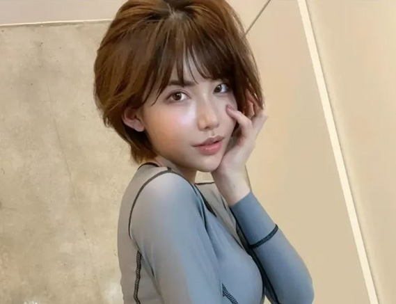 深田咏美(深田えいみ)是谁 为什么被称为最强人造人(图1)