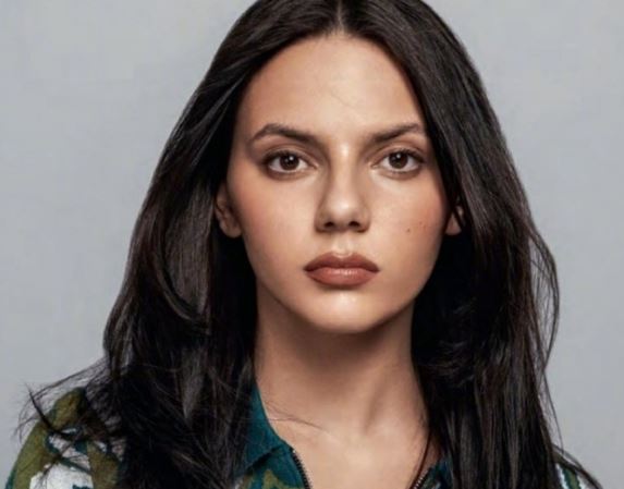 Dafne Keen(达芙妮·基恩)曾经的小狼女长大了也长漂亮了(图1)