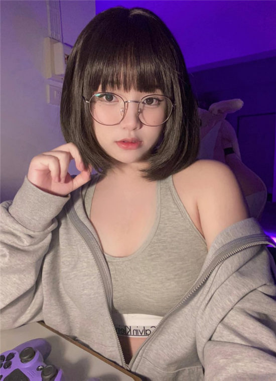 泰国网红God Neko 胖嘟嘟的小脸很可爱(图2)