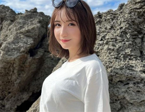 伊藤爱真是谁 笑容还是蛮甜的(图1)