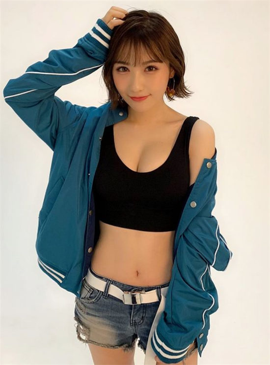 伊藤爱真是谁 笑容还是蛮甜的(图2)