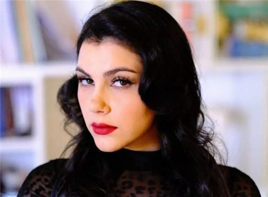 Valentina Nappi(瓦伦蒂娜·纳庇)个人资料 散发着成熟的美(图2)