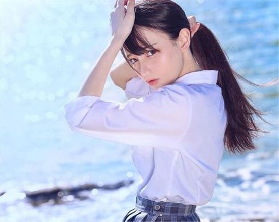 Akase Akari扮演的约尔·福杰 还原度比较高(图1)