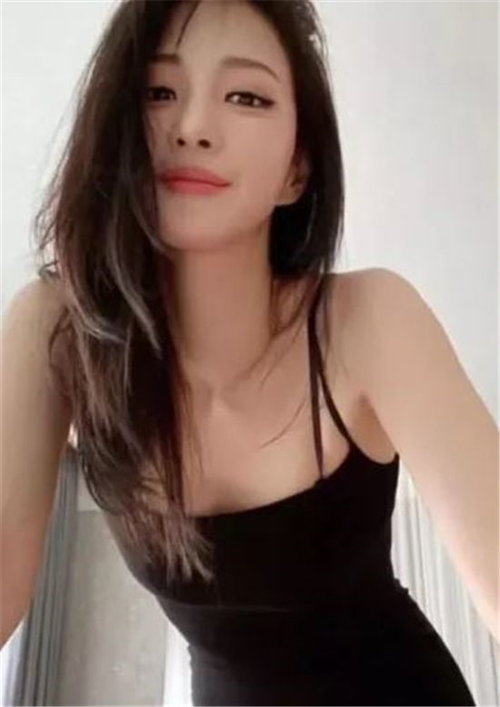 许路儿是谁 你不可能猜到她的年纪(图3)