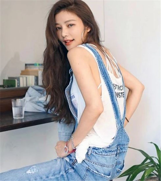 许路儿是谁 你不可能猜到她的年纪(图2)