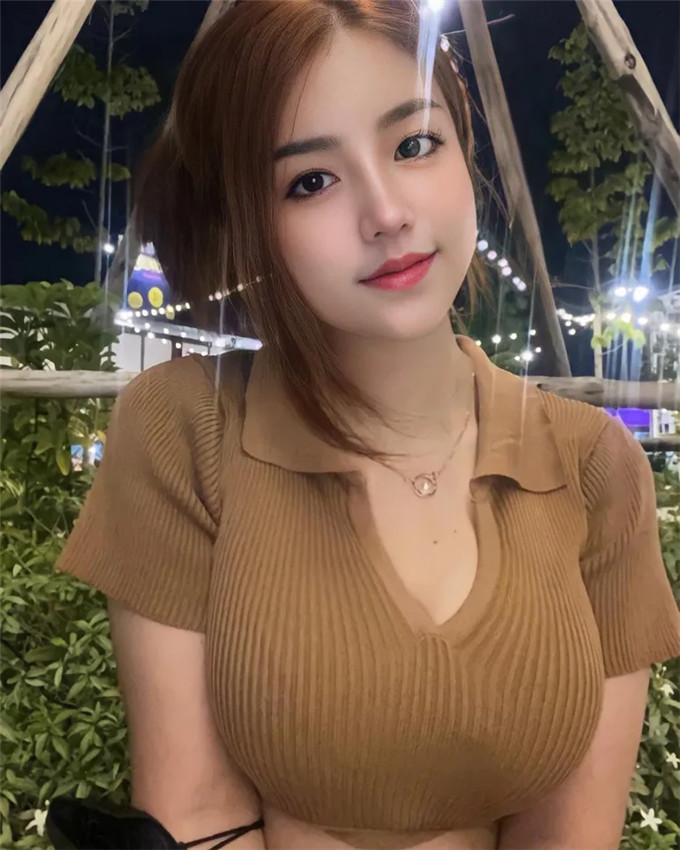 泰国网红Nooknapa长的有点像陈妍希 你们觉得呢(图2)