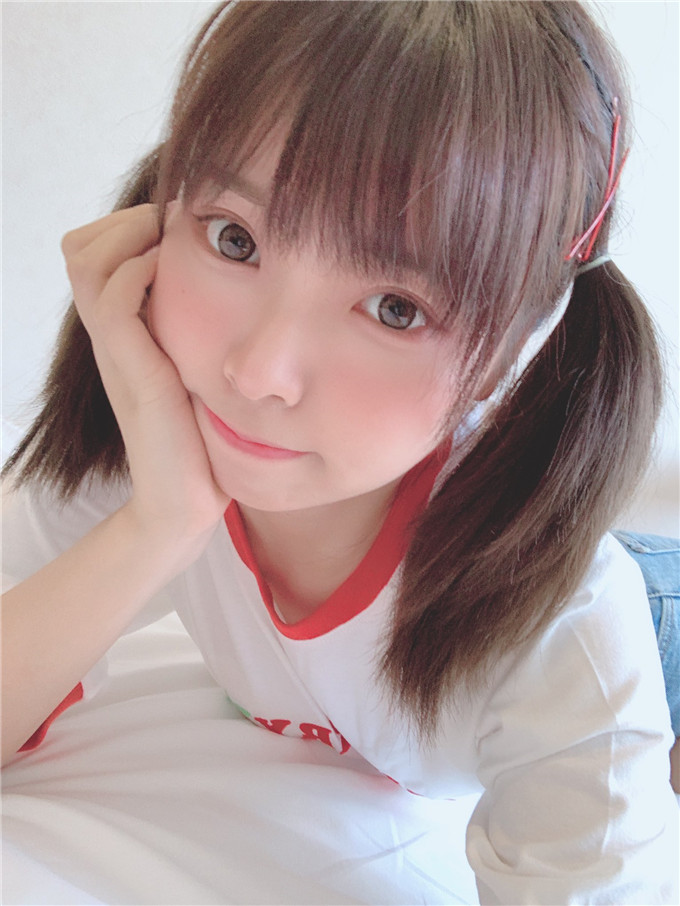 Liyuu（黎狱Ristuki）又一个喜欢二次元的小姐姐(图2)