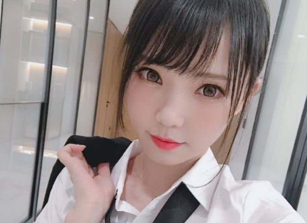 网红咬人猫直播翻车 咬人猫多少岁了(图3)