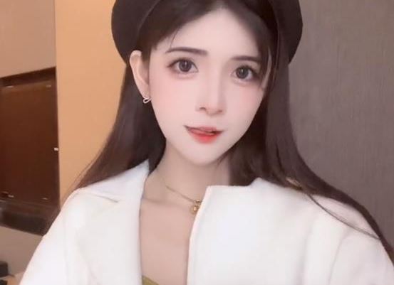 狗头萝莉是谁 狗头萝莉的人个资料(图2)