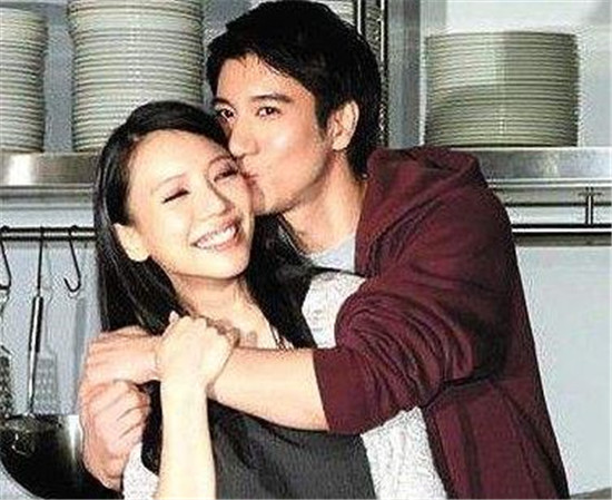 李靓蕾是哪里的人 李靓蕾家世怎么样(图2)