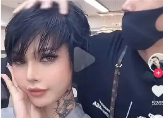 网红大佬儿是男是女 不说你也不知道(图2)