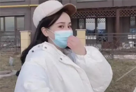 抖音可爱屁露脸长啥样 可爱搞怪是她的风格(图1)