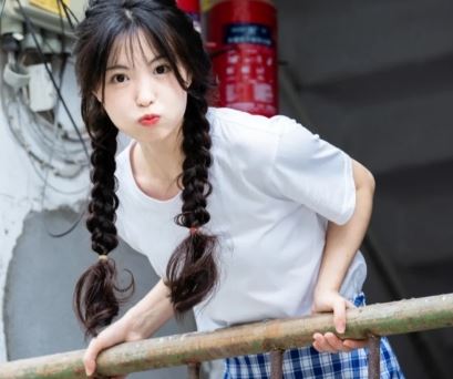 网红兔牙蛇蛇是谁 和蛇信子姐姐是同一个人吗(图1)