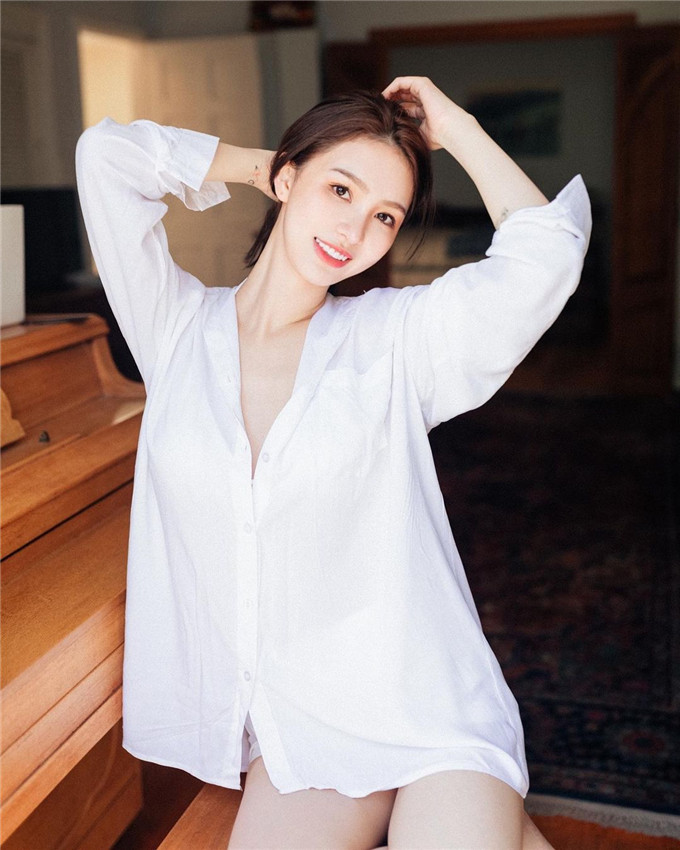网红crissielee 已经是辣妈了你敢信(图2)