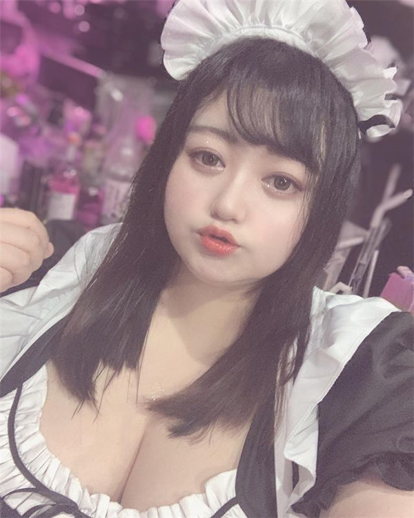神似桥本环奈的网红 你们看看有几分像(图2)