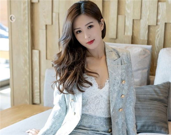 杨紫嫣Cynthia、小子怡Alice其实也是一个人 你们不知道吧(图1)